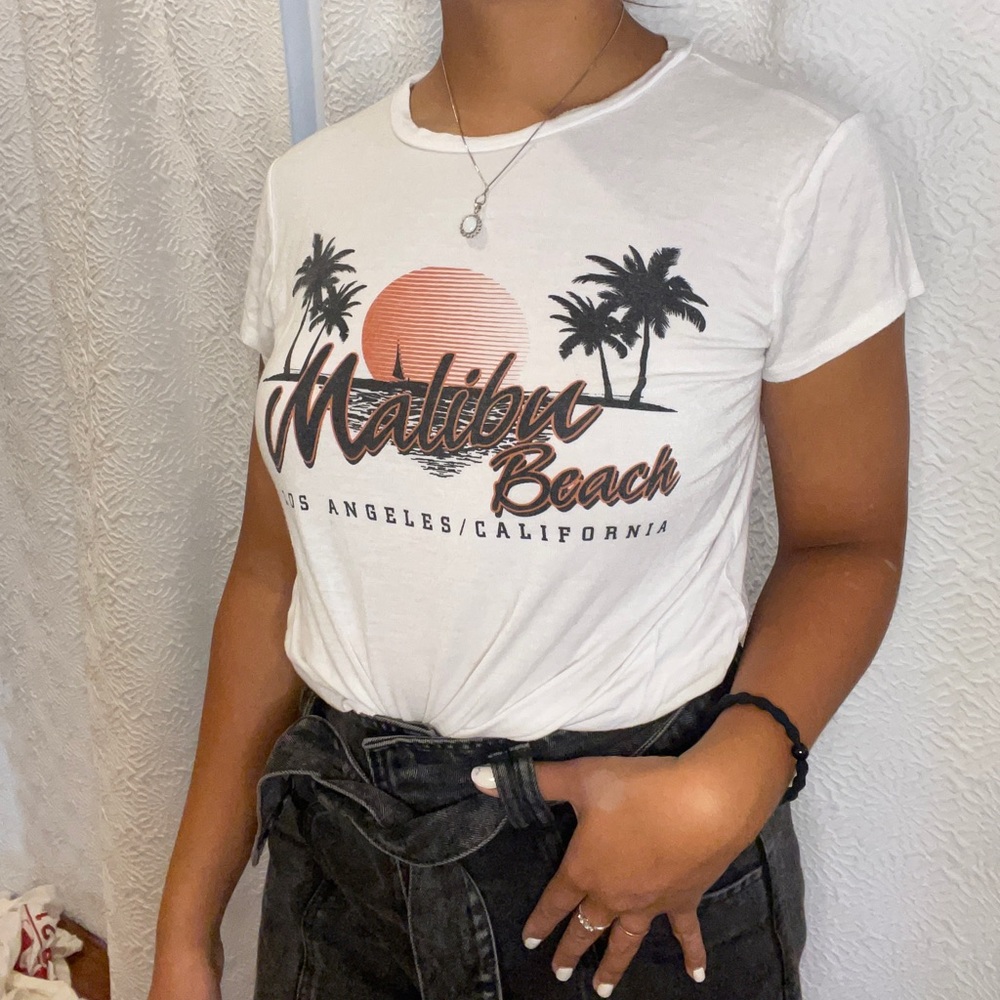 Cute vintage Malibu shirt!